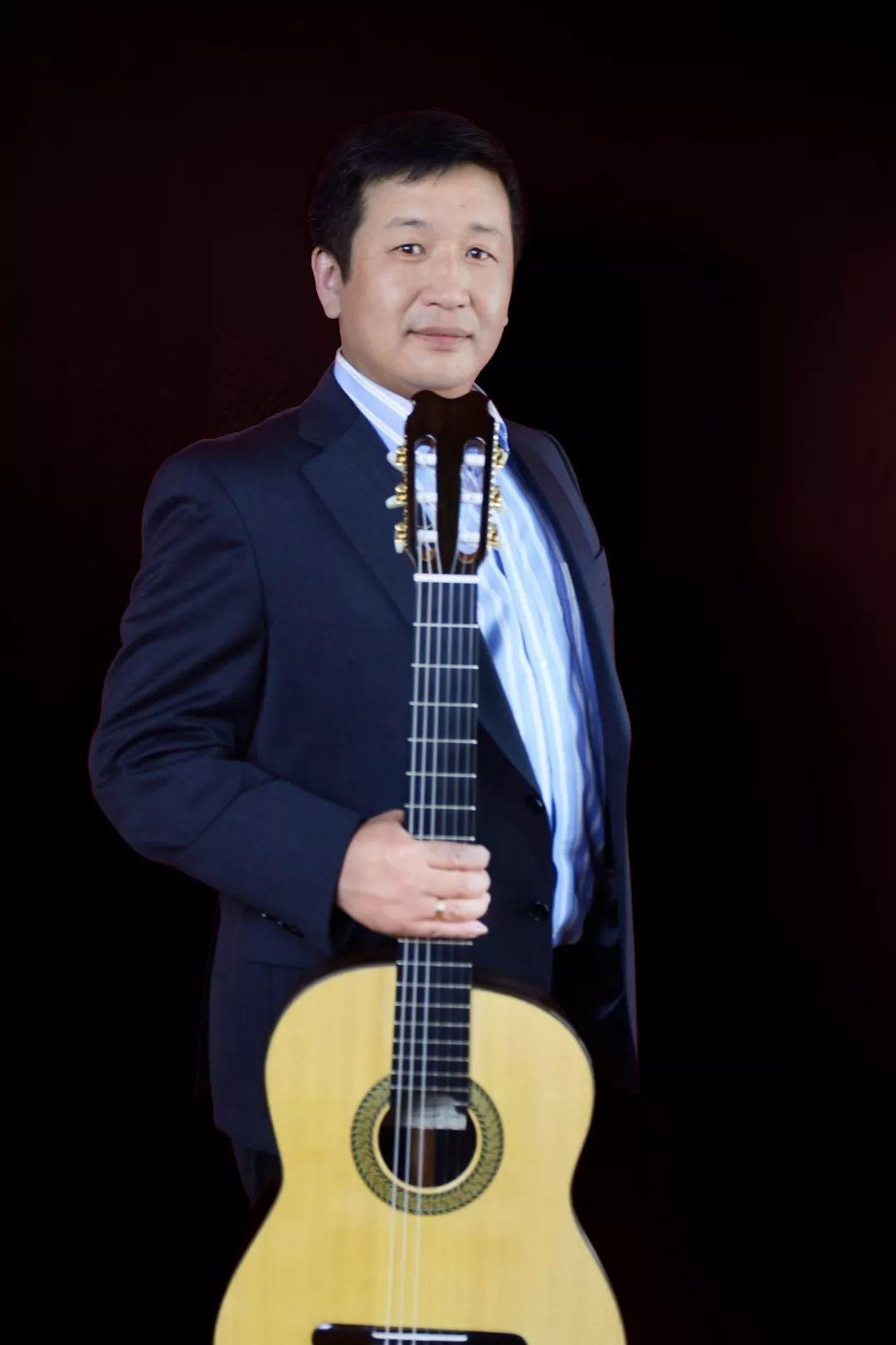 青岛国际吉他艺术节名家 之 黄文涛